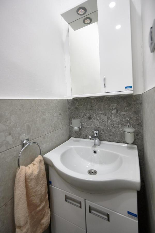 Vanimi Lux Apartmani Kikinda المظهر الخارجي الصورة